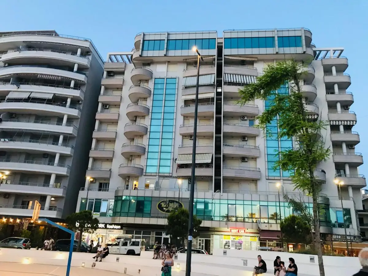 Ajsi Apartments