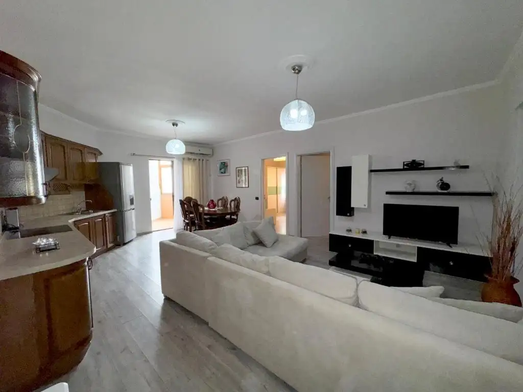 Cozy Apartment in Komuna e Parisit, Tirane