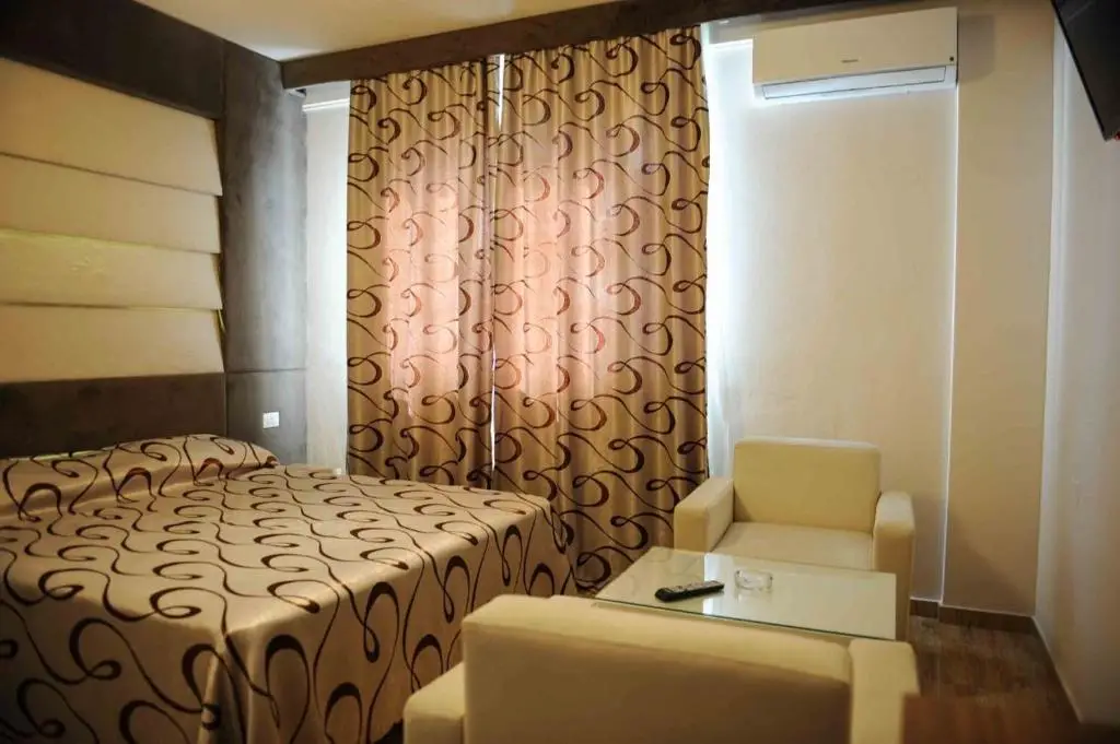 Hotel 045