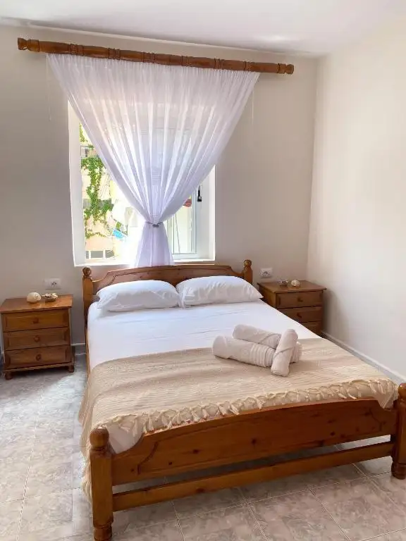 Seaside Apartment next to Ferry Terminal