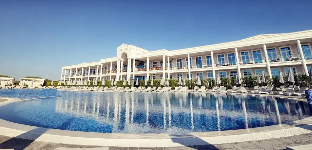 Velipoja Grand Europa Resort