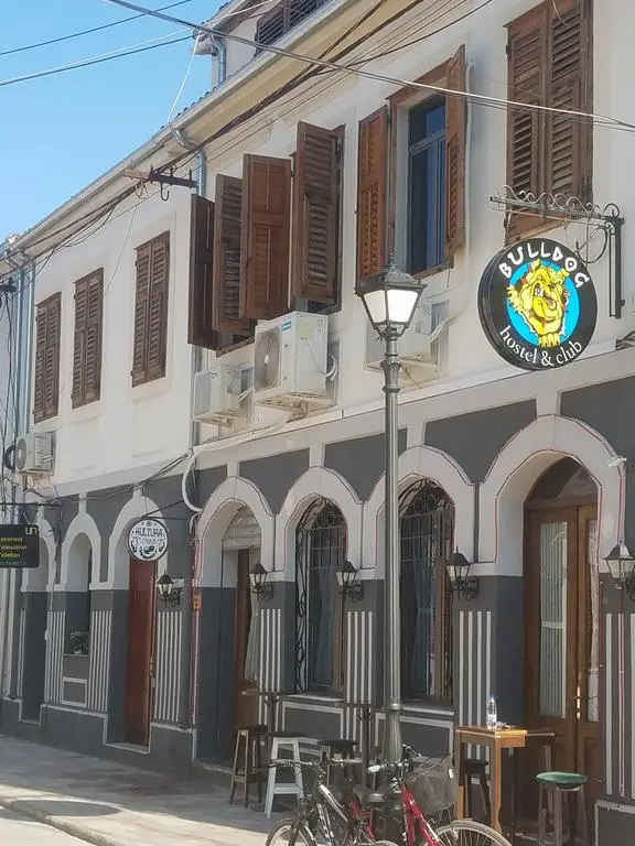 Bulldog Hostel & Club