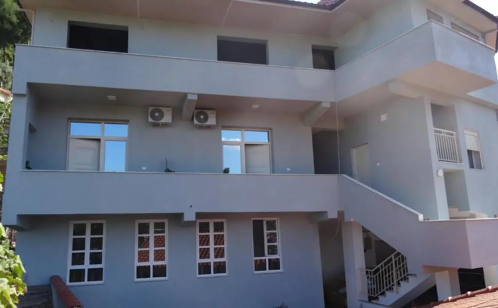 Dena Guesthouse and Art