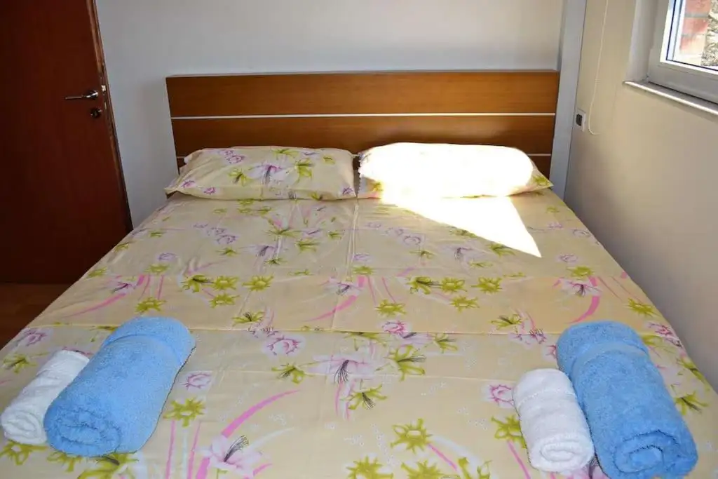 Saranda apartment with sea view