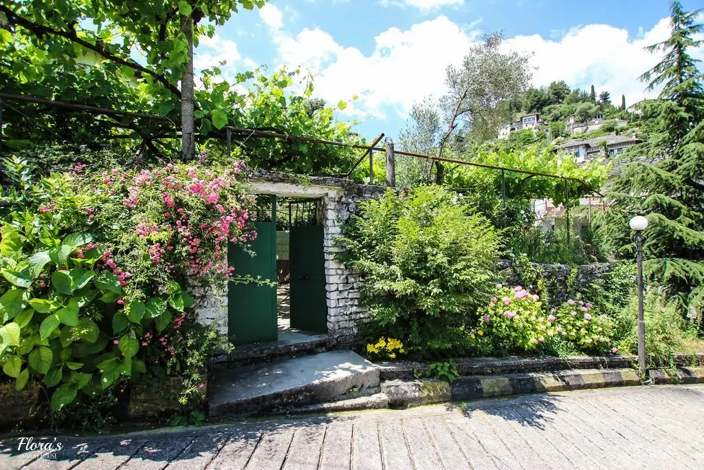 Guesthouse JERRY and FLORA