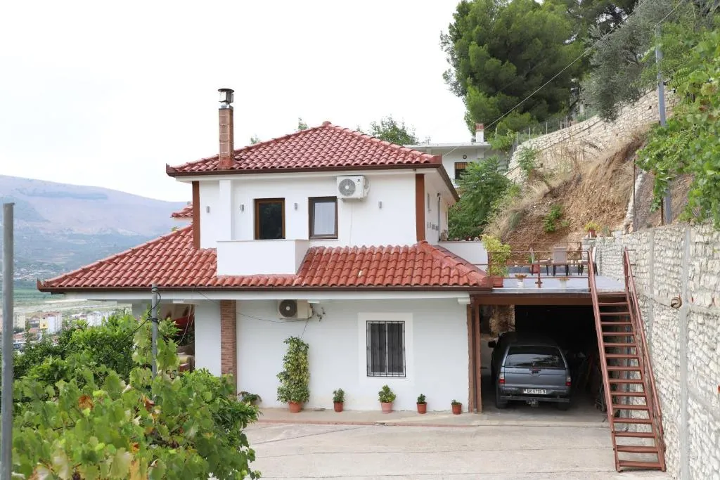 Vila Toska Berat