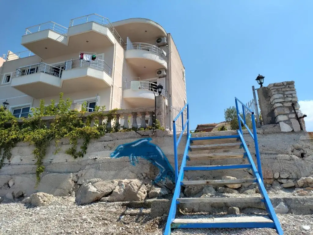 Magic Ionian Apartments & Rooms
