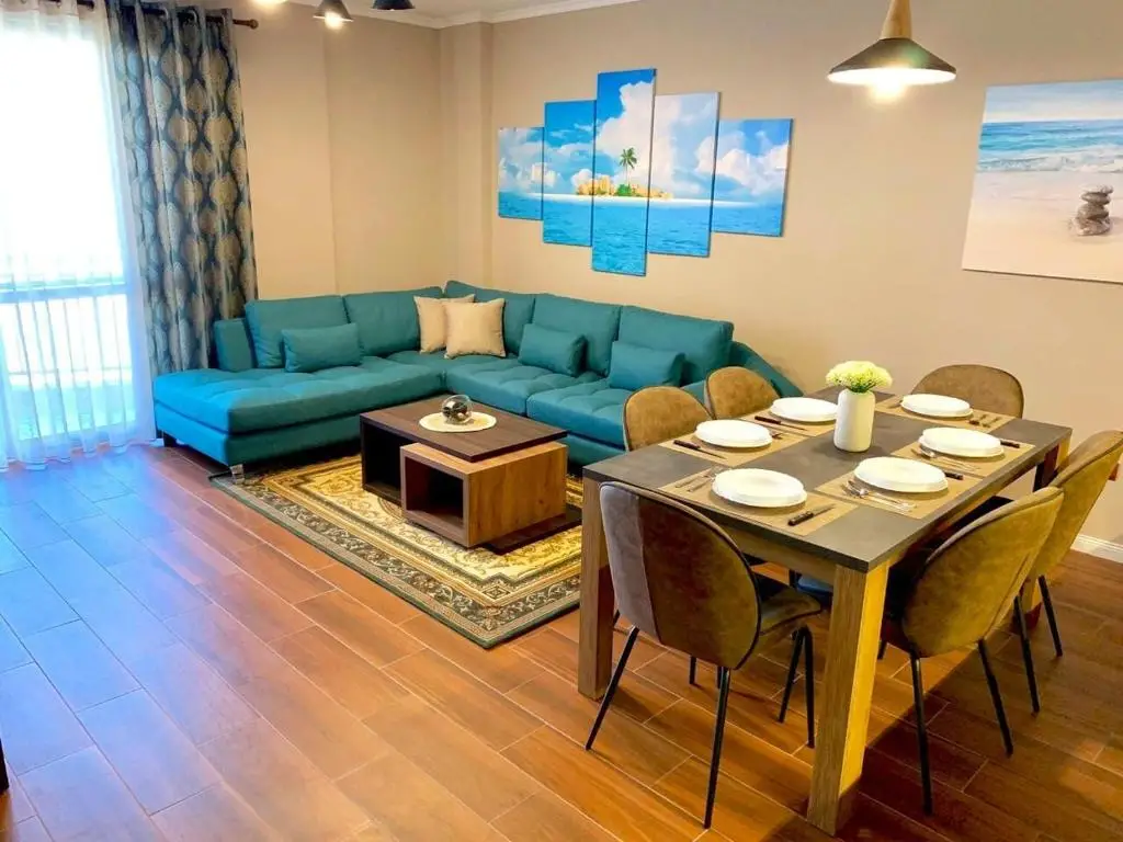 EKA Luxury Apartment 2