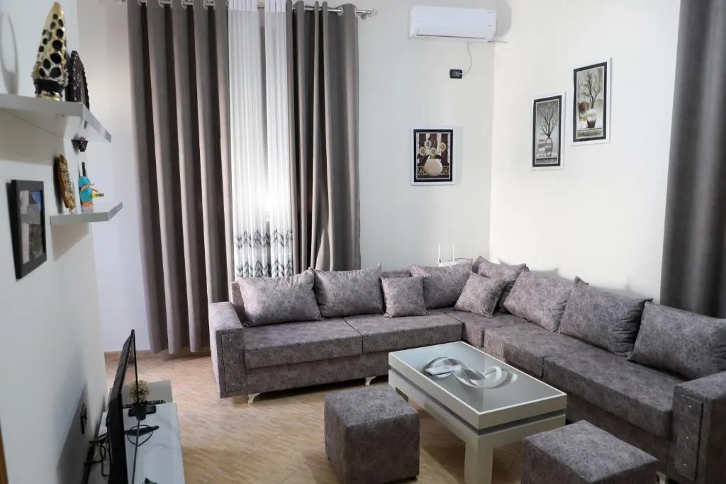 Dogra Apartment In City Centre