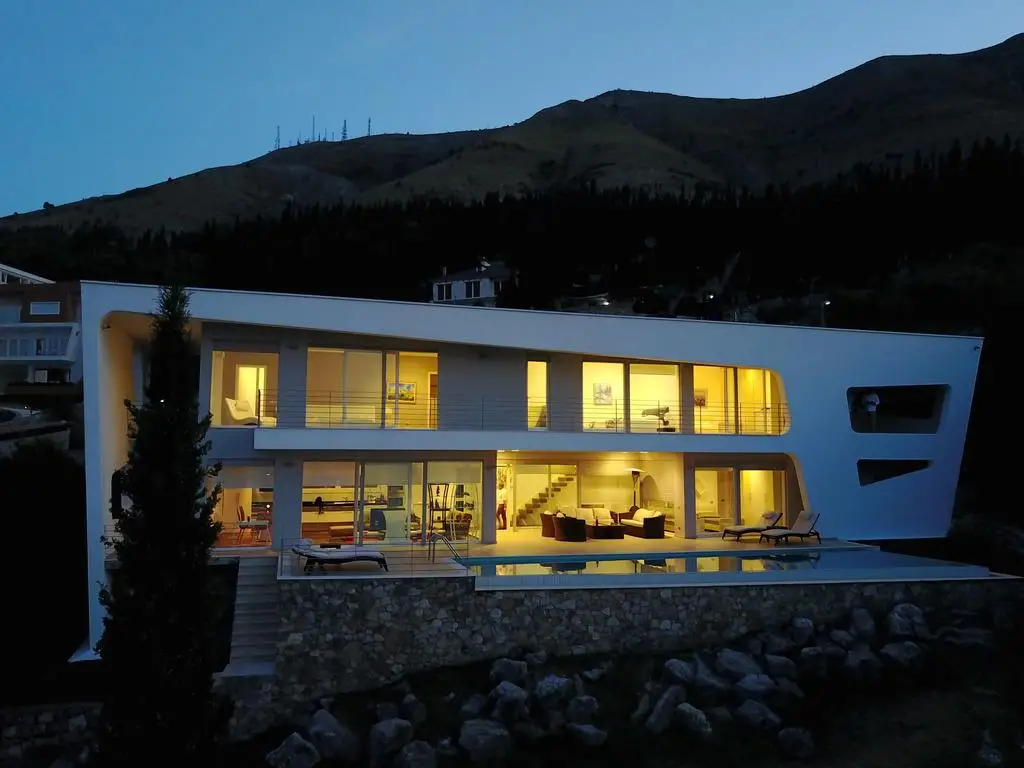 The White Villa