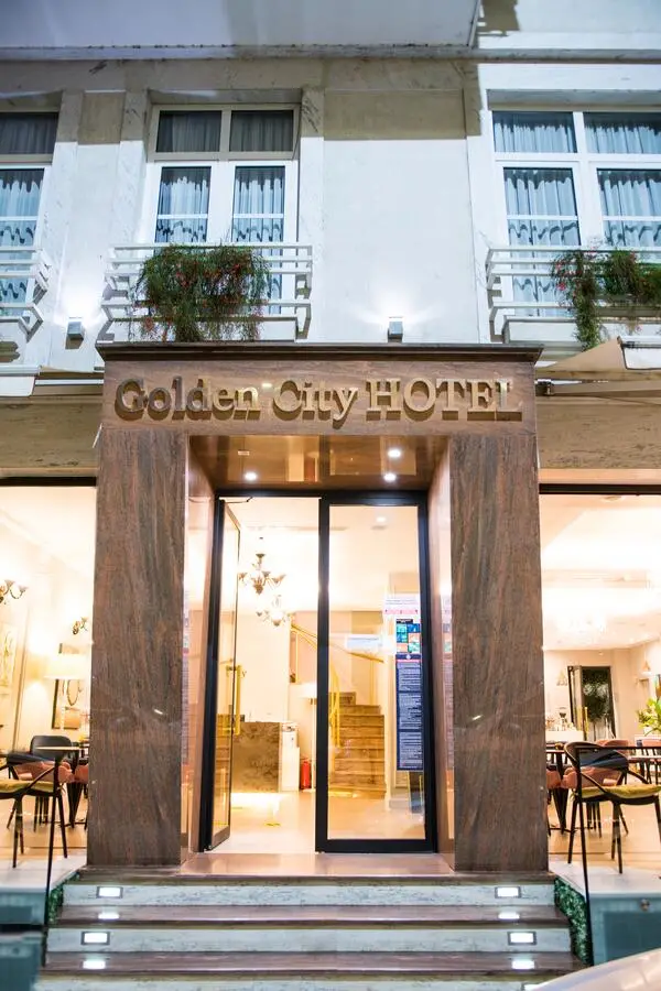 Golden City Hotel , Tirana