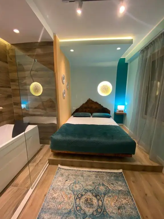 Art crafted flat in city center