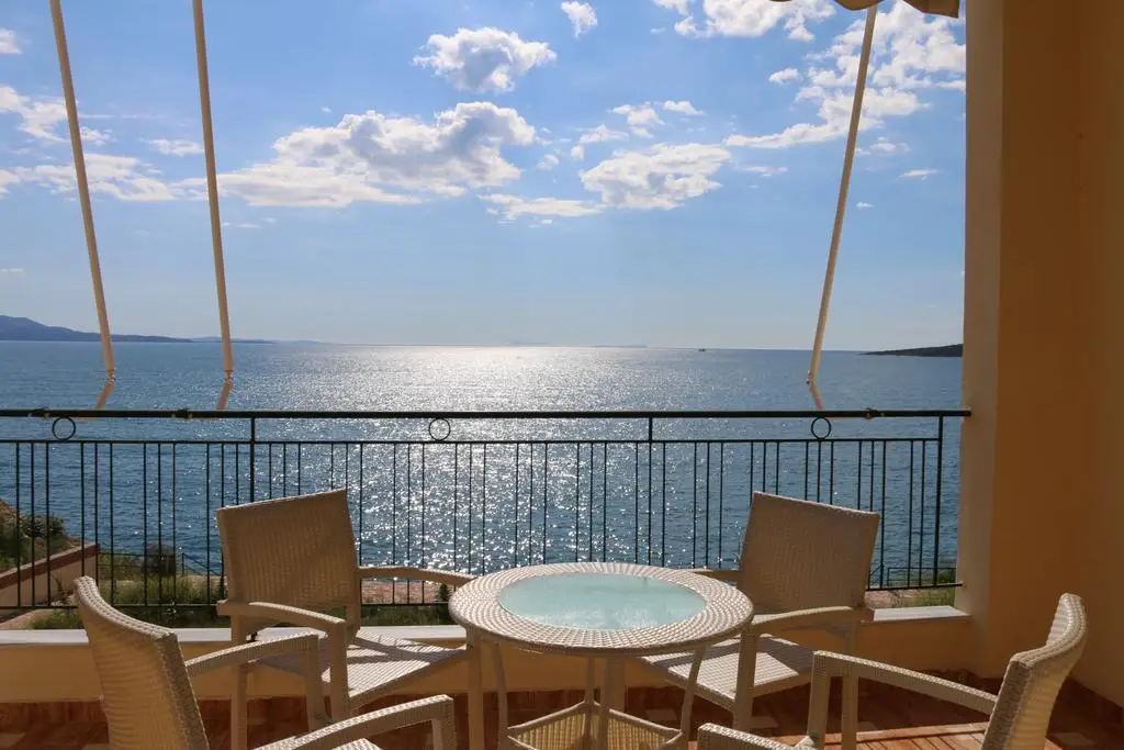 Sail Sea View Apartments