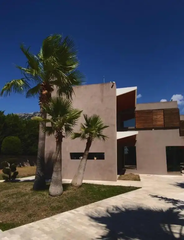North end Luxury Villa