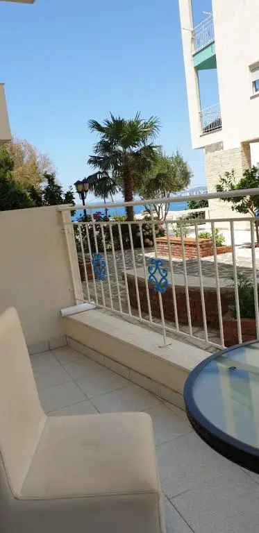 Redsun Apartment