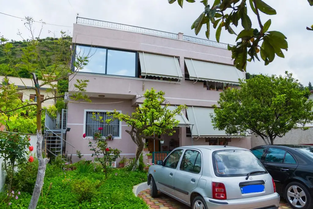 Vila Aulona