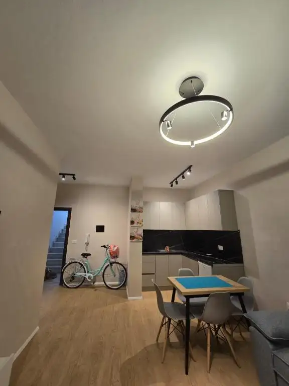 Naura's Luxury Seaside Apartment