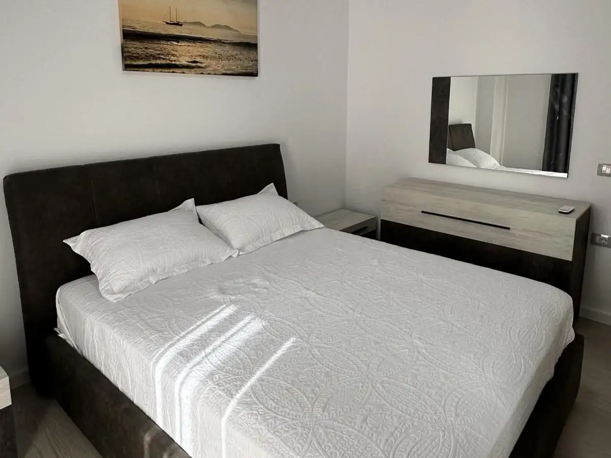 ER Apartment - Center