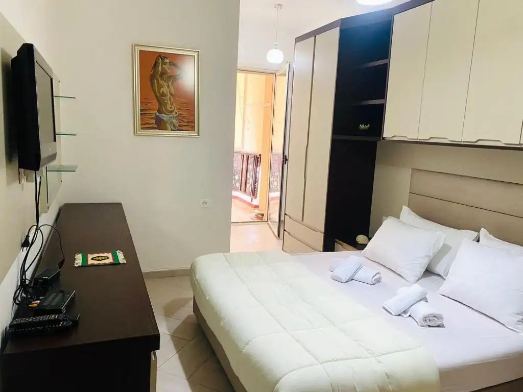 Onis Apartment