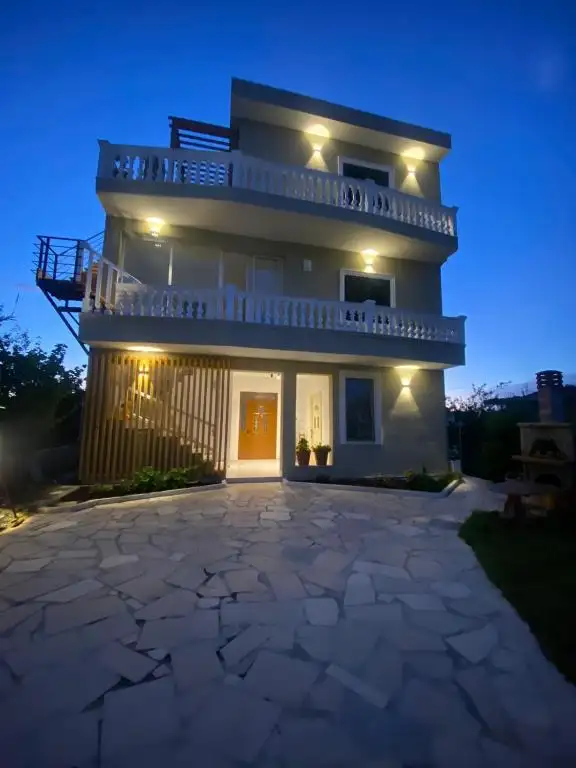 Villa Kanto (Holiday apartments and rooms)