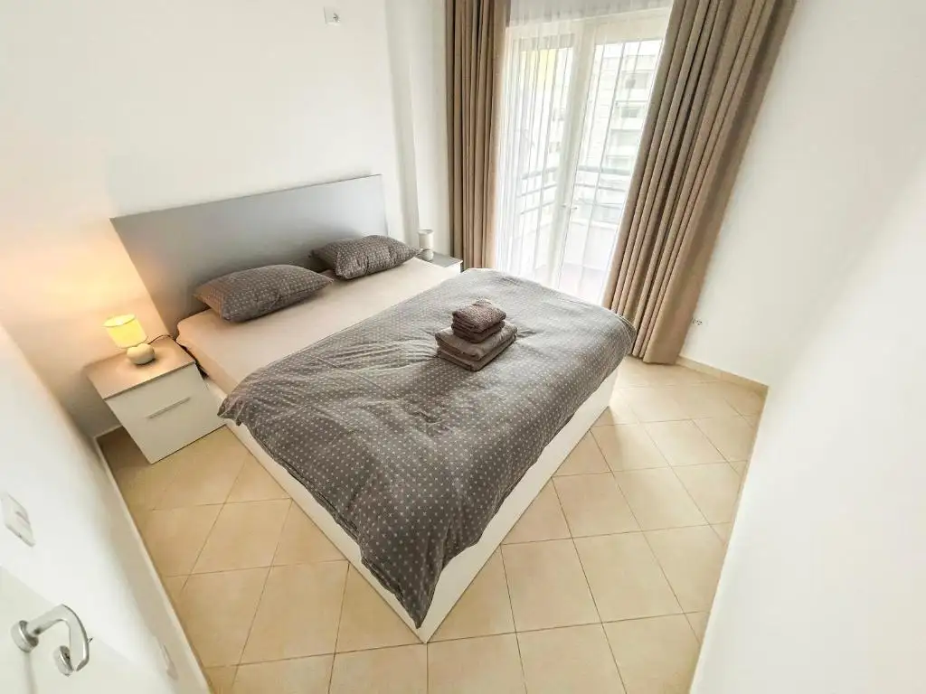 2 bedroom apartment 1122