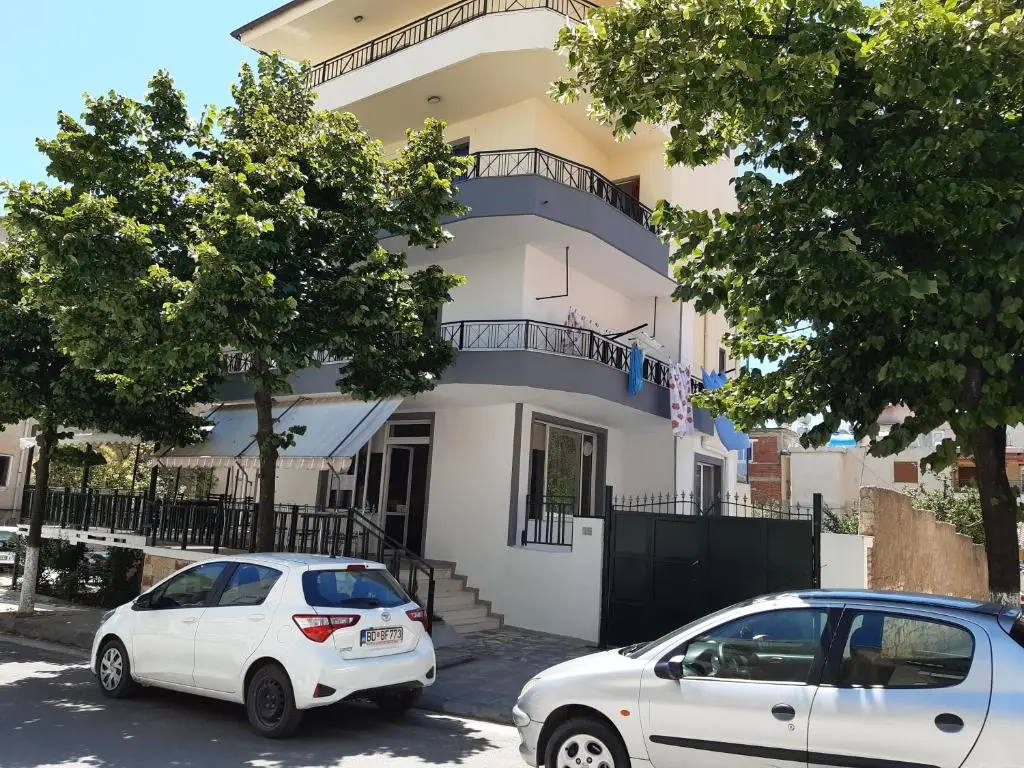 Sun & Fun Hostel Saranda