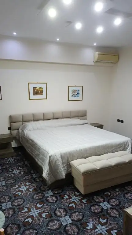 Royal Aparthotel