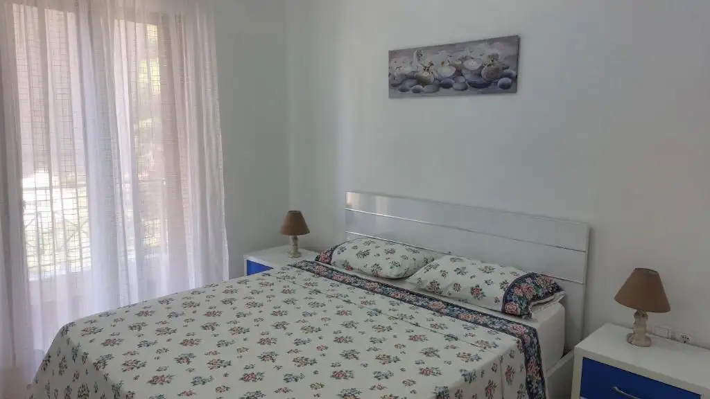 Lovely 1-bedroom rental unit with free parking on premises