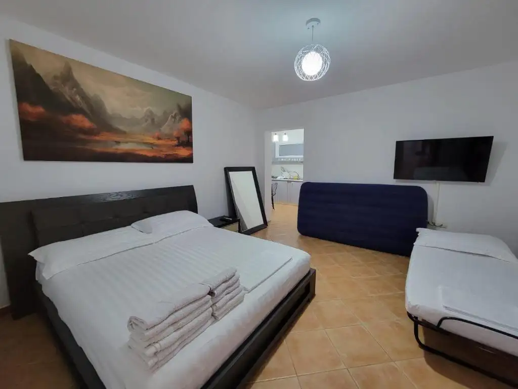 Ramo's Charming Studio Apartment - 4th