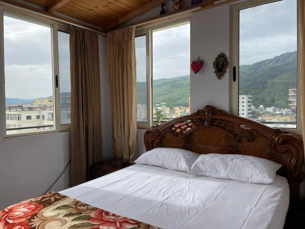 Johnny Apartment Berat