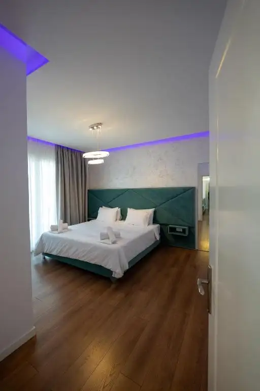 Starview Rooftop Sarand