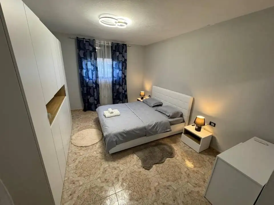 Amber Sunshine Apartment