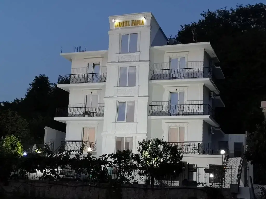 Hotel FAMA