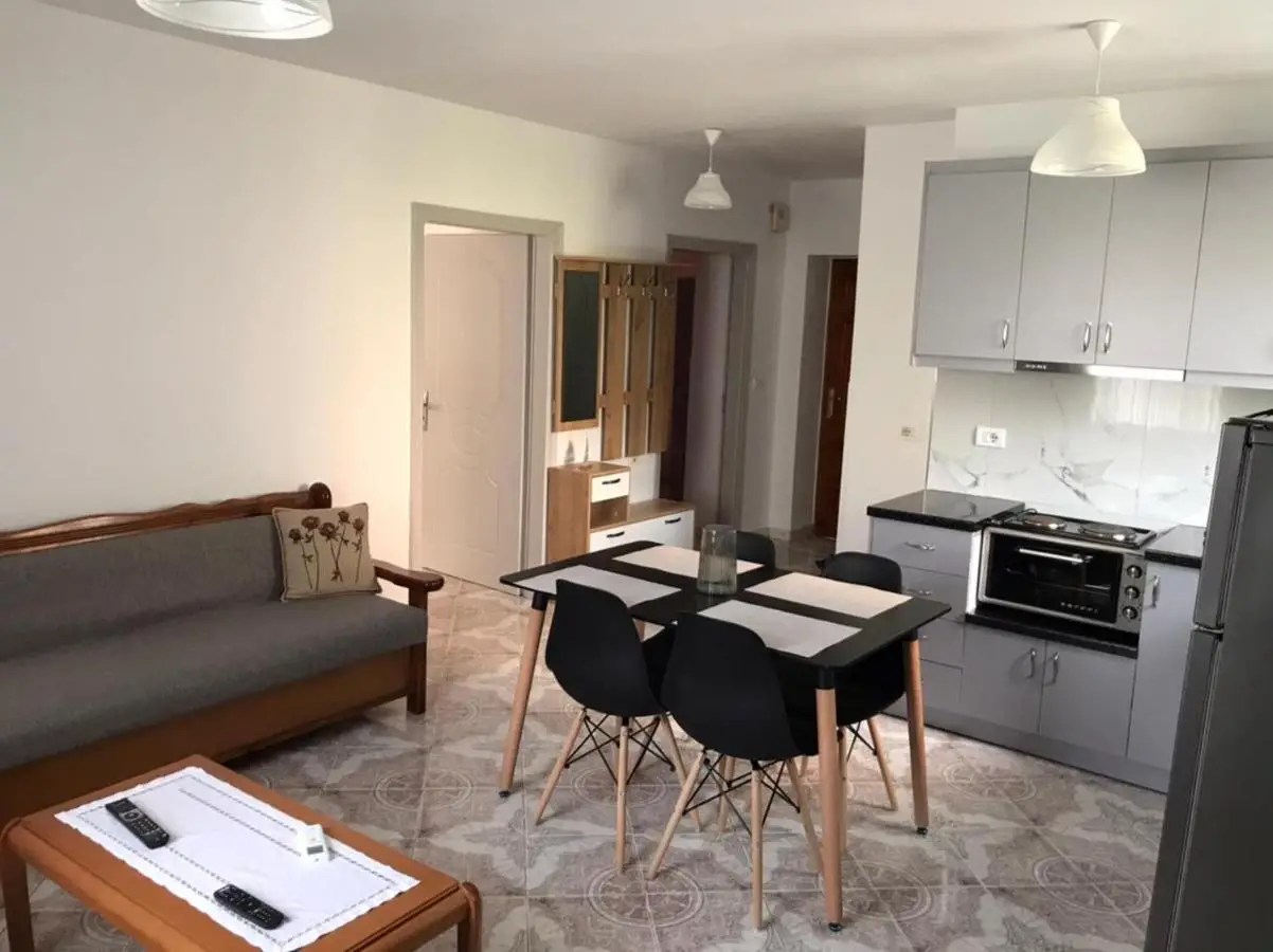 Gjoni s Apartment