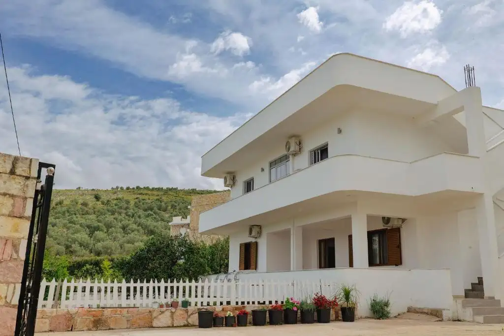 Violeta apartments Ksamil