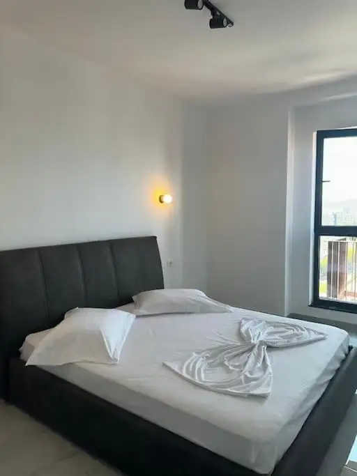 Chic Garden Apartment