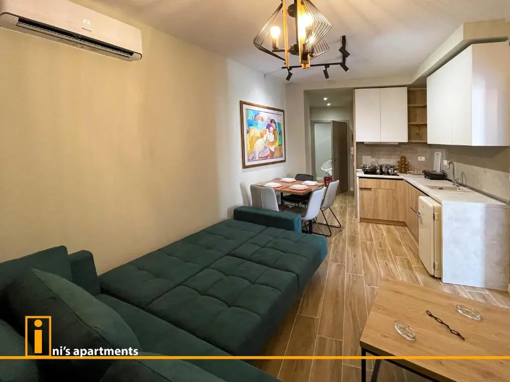 Flori Apartments