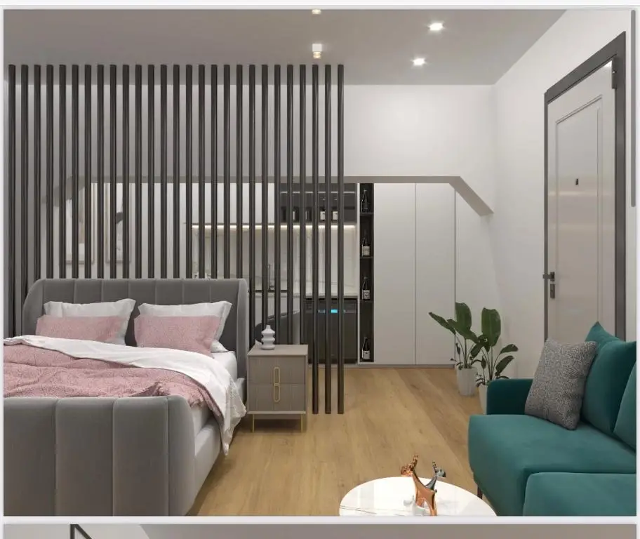 Britney's Apartments