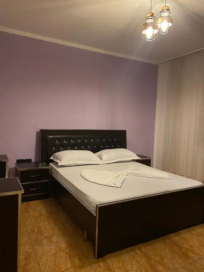 Apartment Black Bird