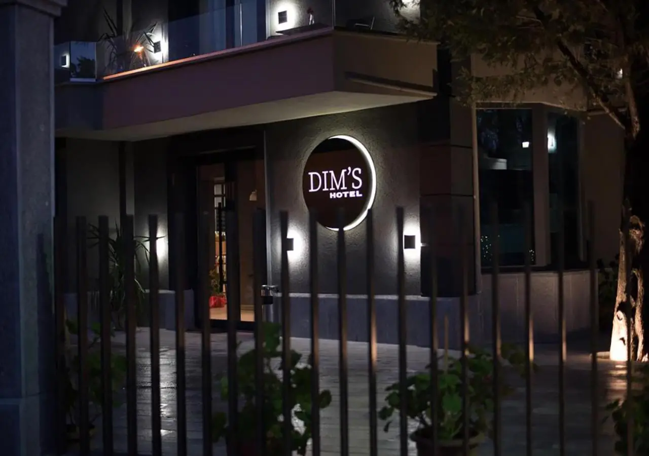 DIM'S Hotel