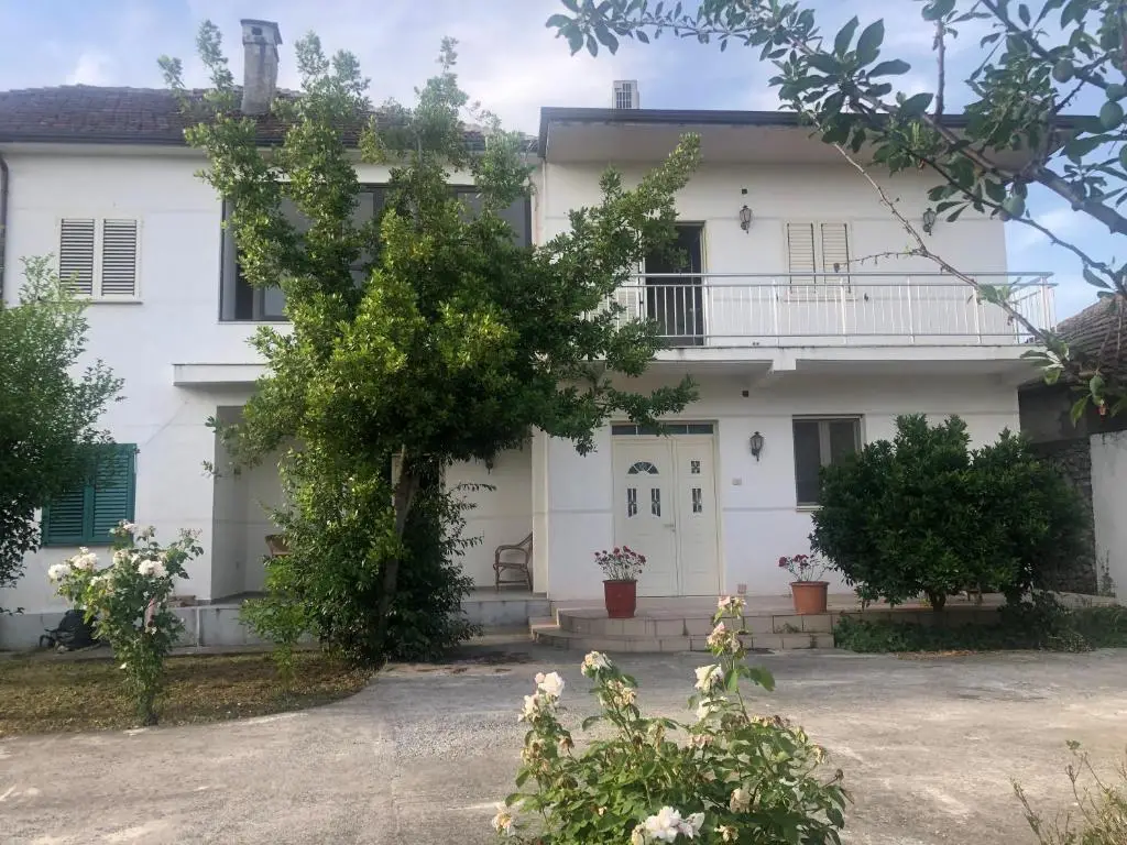 Wonderful villa in the city center of Shkoder