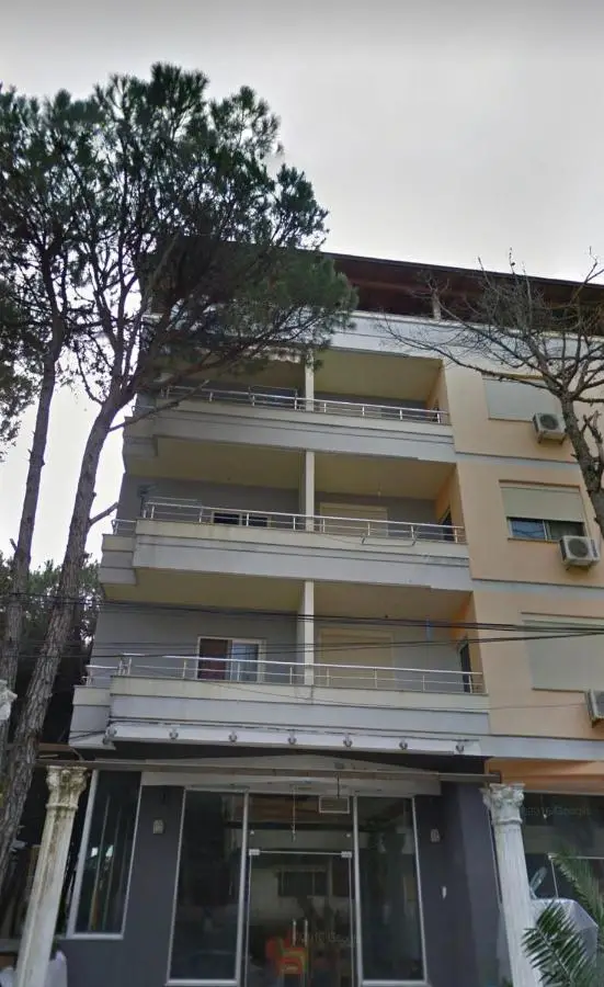 Cheap 2+1 apartment, 10 meters from beach