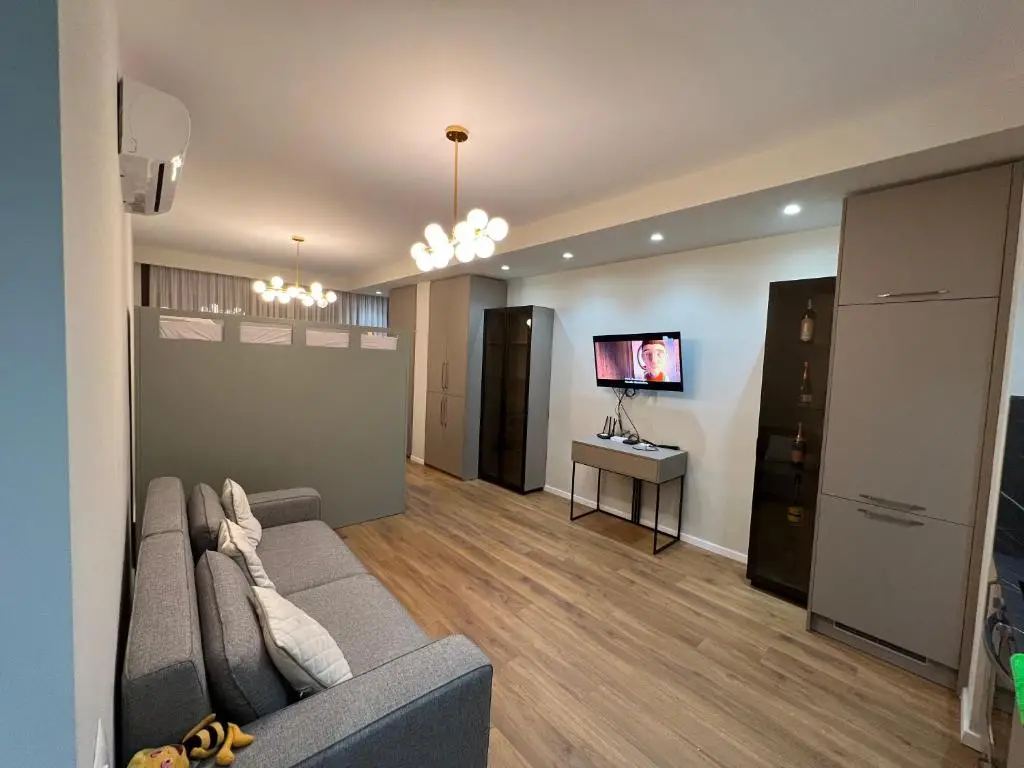 Eni i Apartament