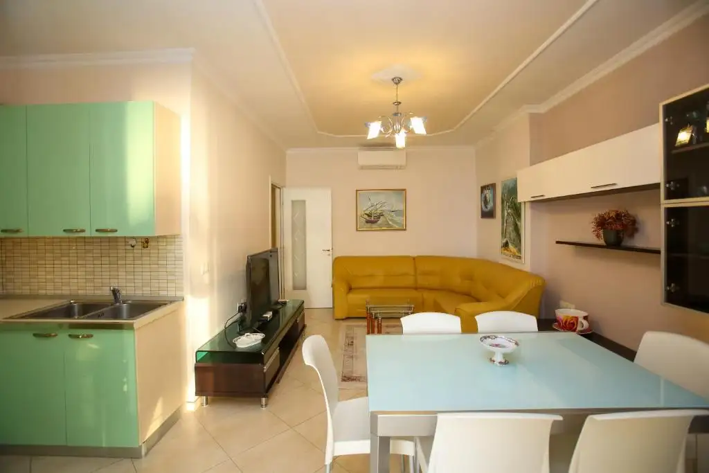 Visar Apartment Iriish
