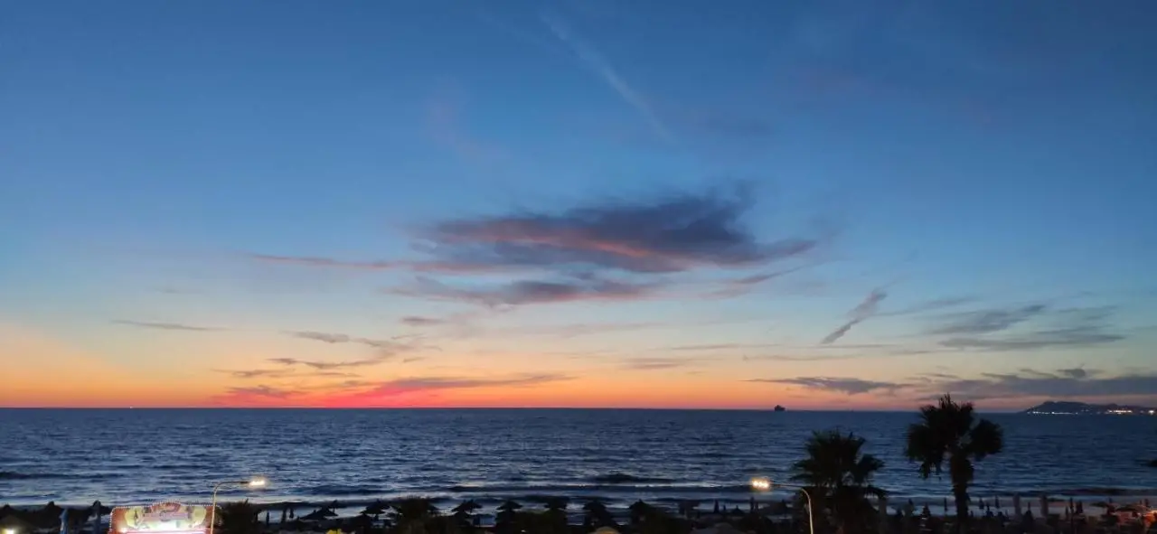 Wonderful Sea View Apartment Qerret