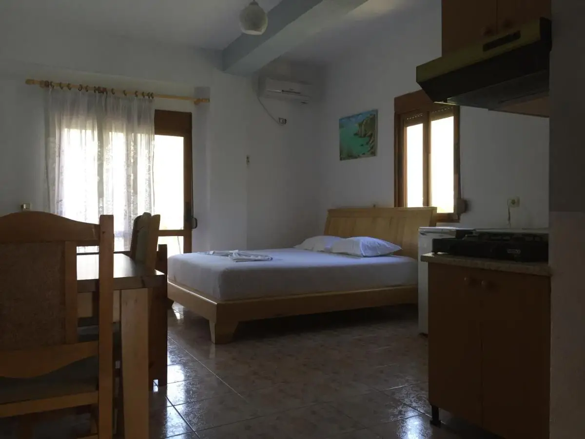 Irini's Garden Hotel