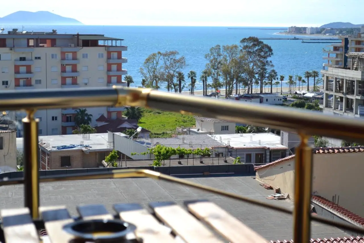 Kela's SEAVIEW Studio Apartment