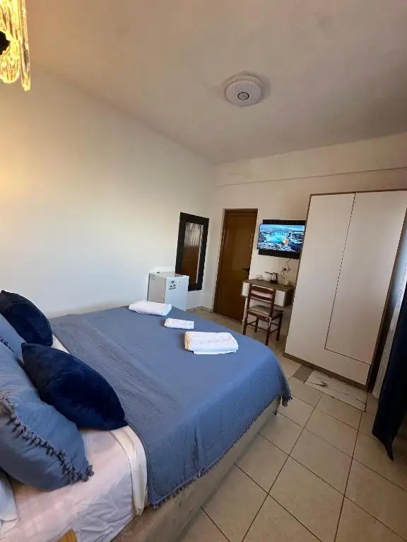 Kingsland Apartment Ksamil