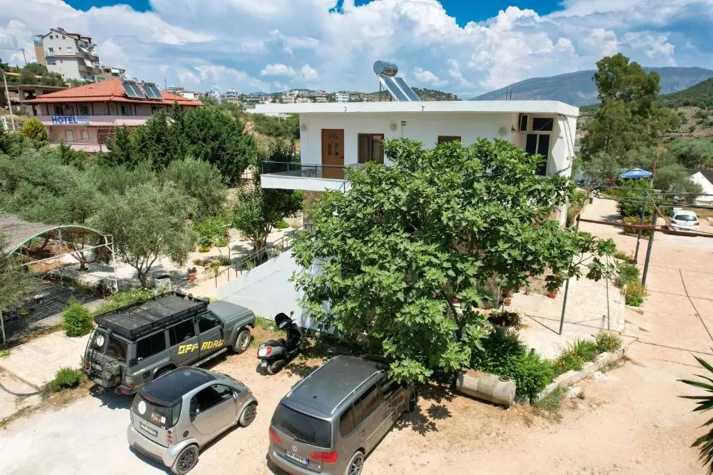 Green Villa Lake Side & Glamping