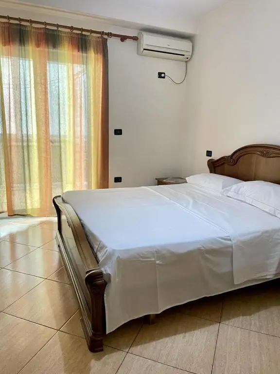 Ed's Apartment near City Center    